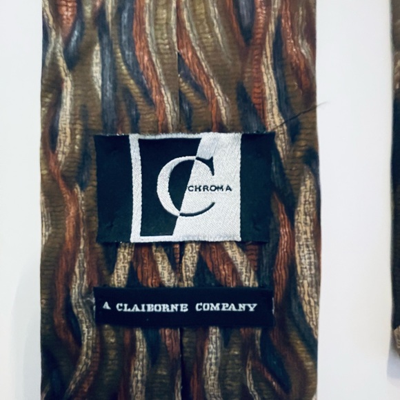 Chromat Greenish Tie with Multicolored Wavy Stripe Pattern - Picture 3 of 3